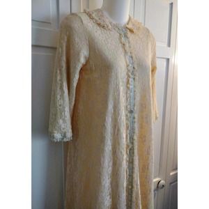 Vintage 1960s Miss Elaine Peach Pink Lace Long Robe Gown 3/4 Sleeves Lined M